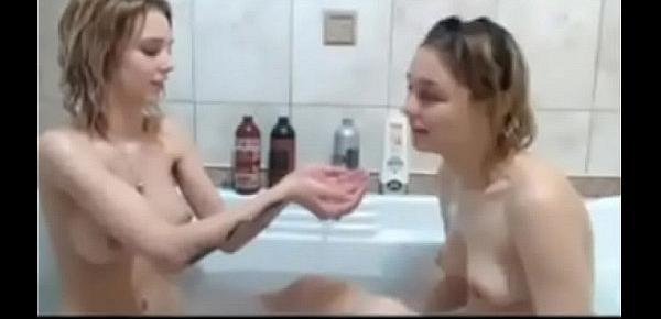  two young lesbians playing dildos on bath sexowebcam online